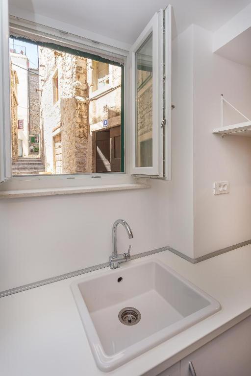 X Boutique Marinac Studio Apartments & Rooms Šibenik Eksteriør bilde